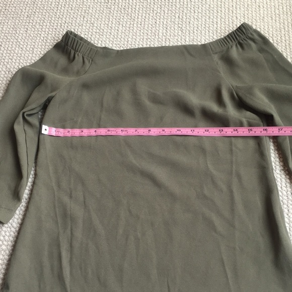 Off the shoulder crepe top - Picture 4 of 5